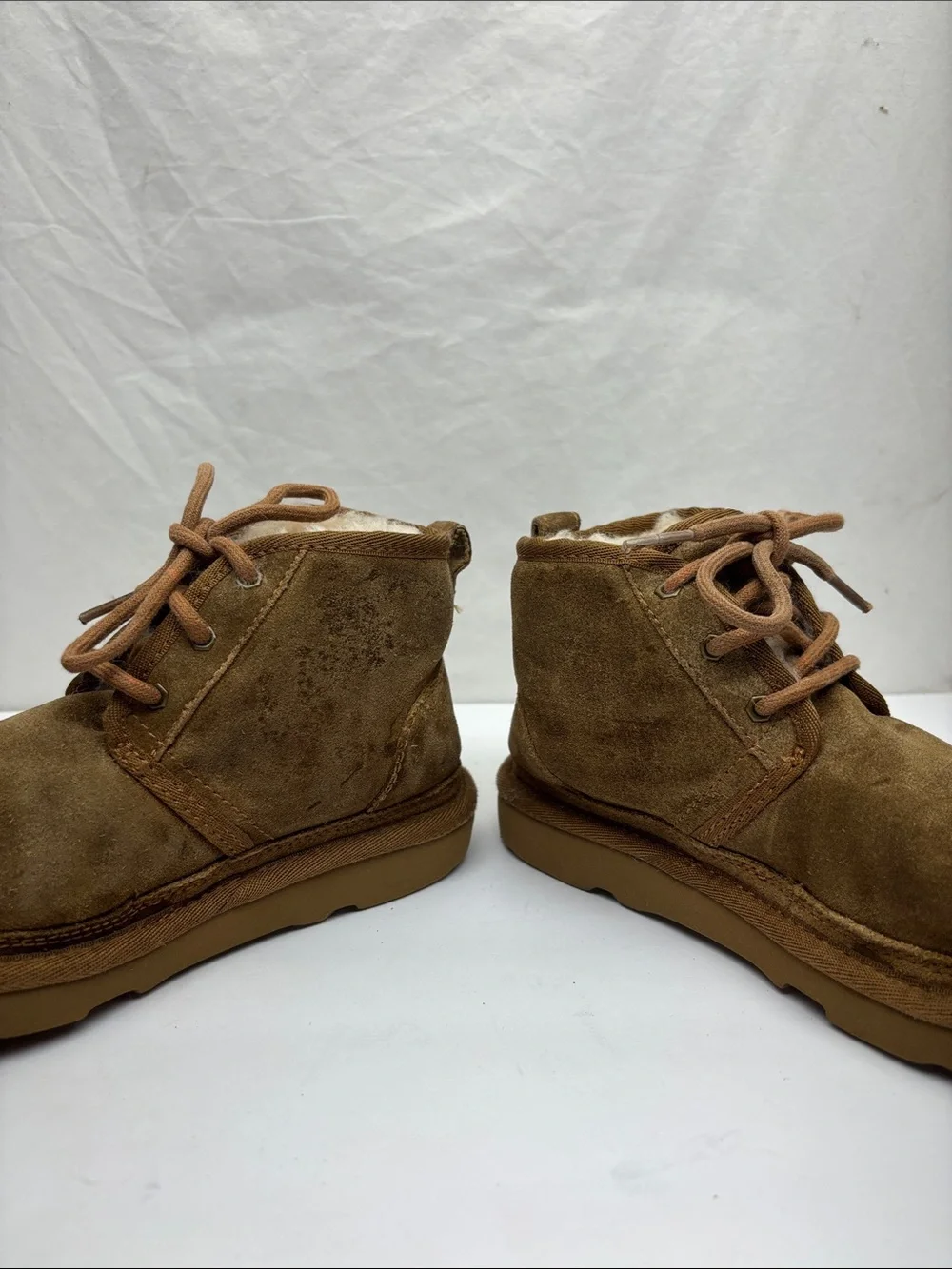 UGG Neumel boots for little boy size 1, box 71